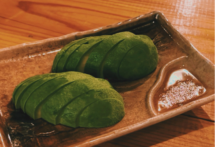 まるまるアボカドの刺身